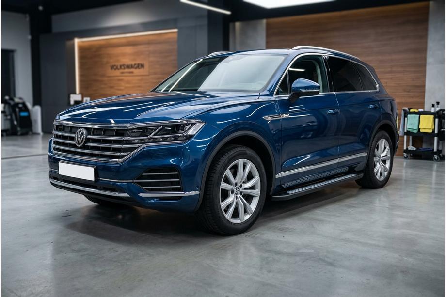 Volkswagen Touareg 2018- Progi Boczné Vision New Black (2 szt., Aluminium) Zdjęcia 1