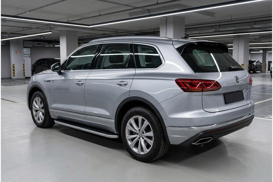Volkswagen Touareg 2018- Progi Boczne Tayga Grey (2 szt., Aluminium) Image