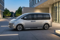 Hyundai Staria 2021- Progi Boczné Tayga V2 (2 szt., Aluminium) zdjęcia 1