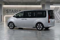 Hyundai Staria 2021- Progi Boczne Maydos V2 (2 szt., Aluminium i Stal Nierdzewna) zdjęcia 1