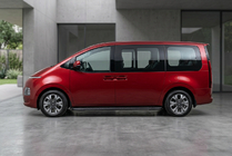 Hyundai Staria 2021- Progi Boczné Bosphorus Black (2 szt., Aluminium) zdjęcia 1