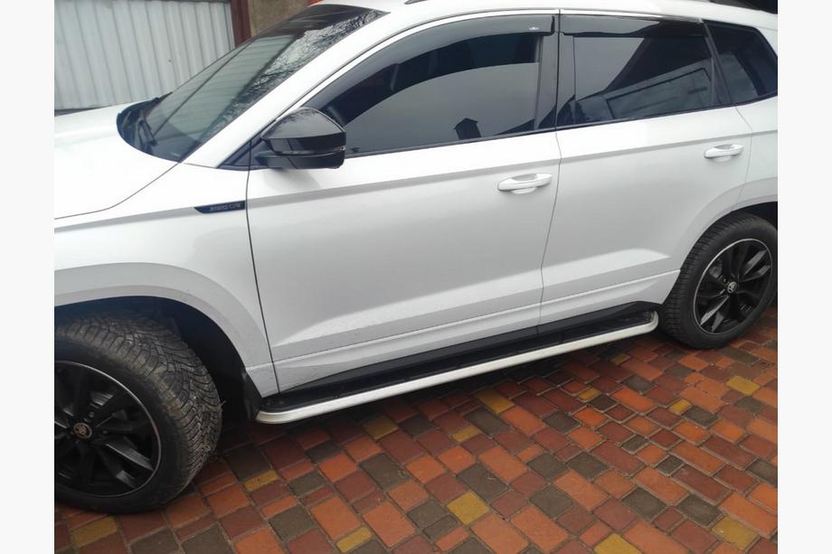 Skoda Karoq 2018- Progi Boczné OEM V2 (2 szt, aluminium) Image