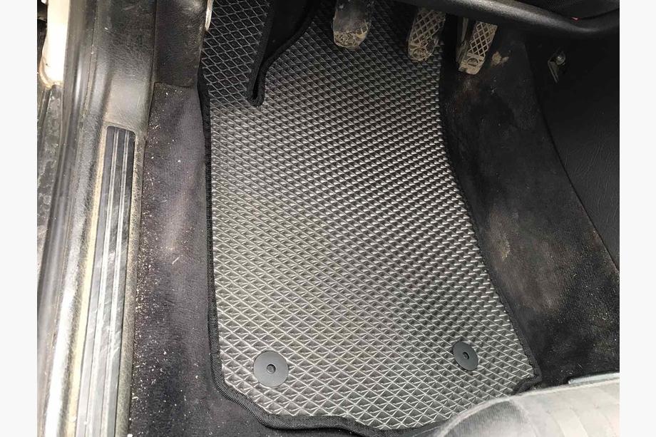 Audi A6 C4 1994–1997 Dywaniki EVA (czarne) Image