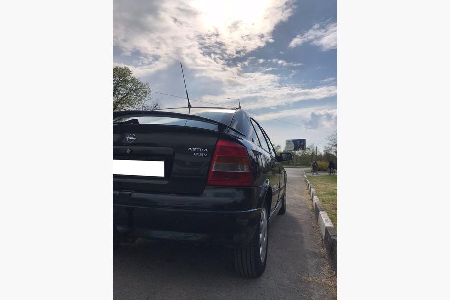 Opel Emblemat 1.6 16V Zdjęcia 4