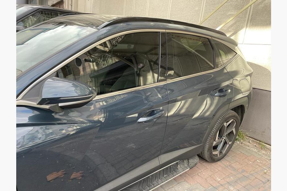 Hyundai Tucson NX4 2021- Listwy dolne okien stal nierdzewna (6 szt.) Carmos - Turecka Stal Nierdzewna Zdjęcia 4
