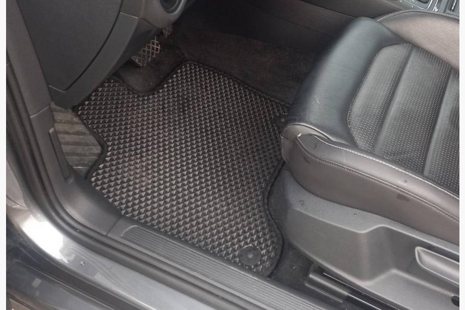 Volkswagen Golf 7/E-Golf 2012-2020 Dywaniki EVA do E-Golf (czarne) Image