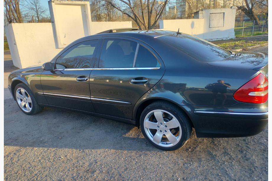 Mercedes E-class W211 2002-2009 Listwy Ozdobne Szyb Nierdzewne SD, Carmos - Stal turecka (4 szt.) Zdjęcia 8